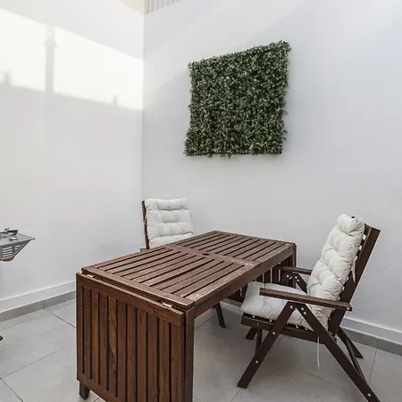 Casa Lobo - 2 Bedrooms - Duplex Holiday home Faro